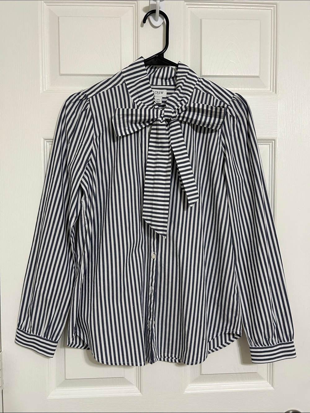 98% COTTON J. Crew Navy & White Striped Bow-Neck Button-Down Shirt